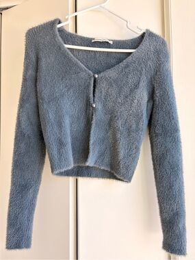 Abercrombie & Fitch Fuzzy Cropped Cardigan – Dusty Blue